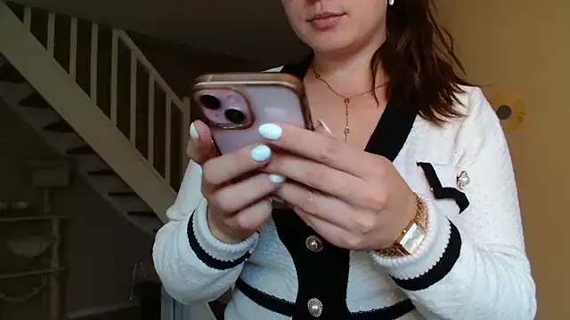 Snapshot of liloush__ chatting on September 29, 2025, 4:01 pm liloush   online show from September 29, 2025, 4:01 pm