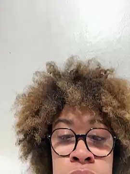 sexentrevoisin online show from April 8, 2026, 1:05 am