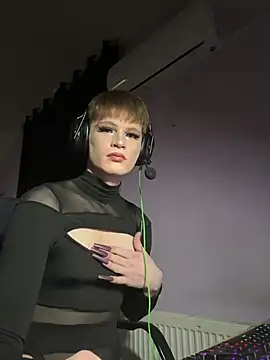 Snapshot of FemboyShow chatting on July 24, 2026, 2:37 pm FemboyShow online show from July 24, 2026, 2:37 pm