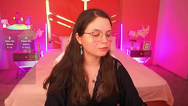 SophieDreamss online show from November 27, 2025, 2:41 pm