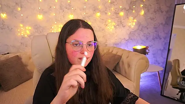 SophieDreamss online show from March 11, 2026, 8:48 pm