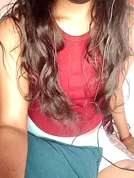 Snapshot of trending_tamizhachii chatting on November 6, 2025, 4:24 am trending tamizhachii online show from November 6, 2025, 4:24 am