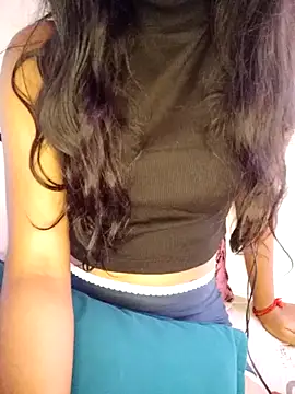 Snapshot of trending_tamizhachii chatting on November 7, 2025, 2:22 am trending tamizhachii online show from November 7, 2025, 2:22 am