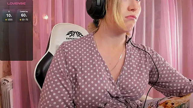 Anabel-Candy online show from October 10, 2025, 5:56 pm