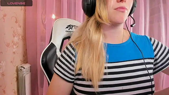 Anabel-Candy online show from October 22, 2025, 6:40 pm