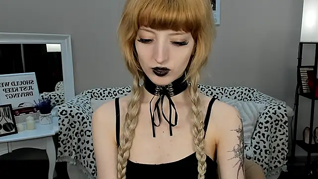 MistyMarlo online show from May 9, 2026, 6:18 am