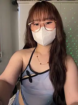 Meowyeuk6 online show from May 16, 2026, 4:53 am