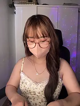 Meowyeuk6 online show from May 23, 2026, 6:18 am