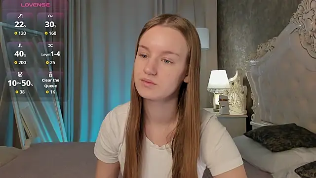 Snapshot of Lucy_Shaw chatting on October 14, 2025, 11:00 am Lucy Shaw online show from October 14, 2025, 11:00 am