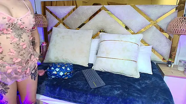 Scarlett Vegaa online show from October 8, 2025, 3:20 pm