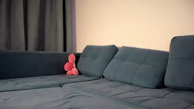 delannaspritzzz online show from November 13, 2025, 6:34 am