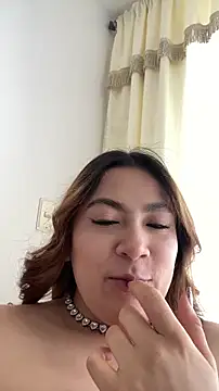 MacarenaRosse online show from December 14, 2025, 8:02 pm