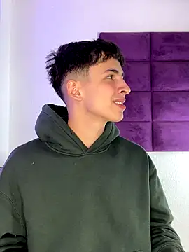 Snapshot of AdrianRinaldi chatting on September 14, 2025, 8:30 pm AdrianRinaldi online show from September 14, 2025, 8:30 pm