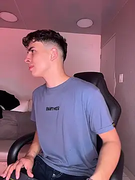 AdrianRinaldi online show from March 5, 2026, 8:05 pm