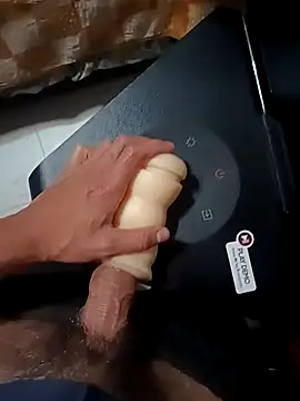 Snapshot of santiidamm chatting on November 18, 2025, 6:18 am santiidamm online show from November 18, 2025, 6:18 am