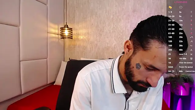 Hisoka 011 online show from February 19, 2026, 7:43 pm