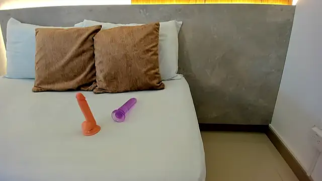 Snapshot of samantha_17_ chatting on September 27, 2025, 2:05 am samantha 17 online show from September 27, 2025, 2:05 am