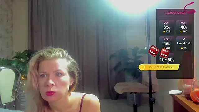 Julia Giulia online show from January 12, 2026, 6:57 pm