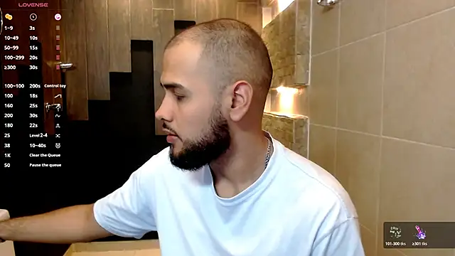 Snapshot of Marcus_Soler chatting on October 17, 2025, 5:04 pm Marcus Soler online show from October 17, 2025, 5:04 pm