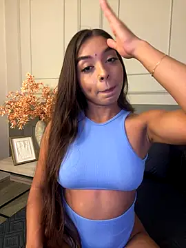 Snapshot of AnnyVega_ chatting on October 6, 2025, 10:40 pm AnnyVega online show from October 6, 2025, 10:40 pm