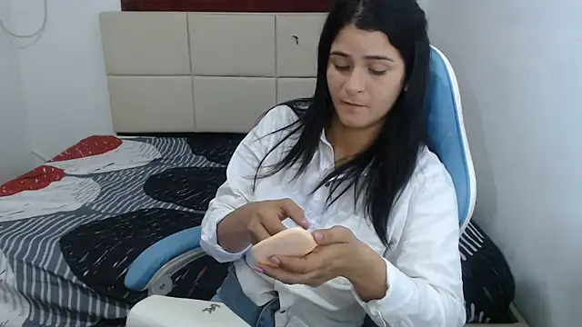 sensualduo online show from June 10, 2026, 1:54 pm
