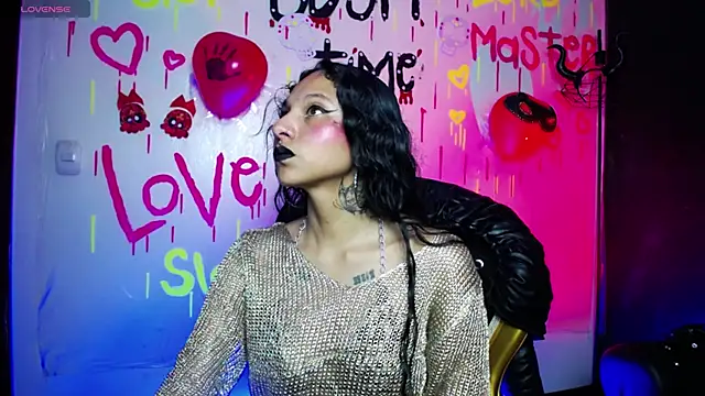 Sweettpleasure online show from October 18, 2025, 2:07 pm