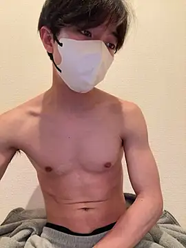 Yuma0718 online show from May 8, 2026, 9:58 am