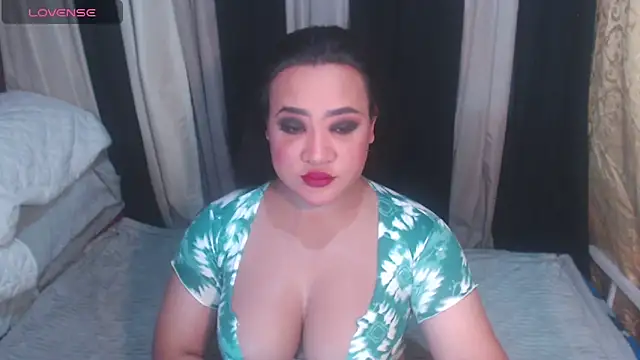 Snapshot of Hotcum_ella chatting on April 20, 2026, 1:41 am Hotcum ella online show from April 20, 2026, 1:41 am
