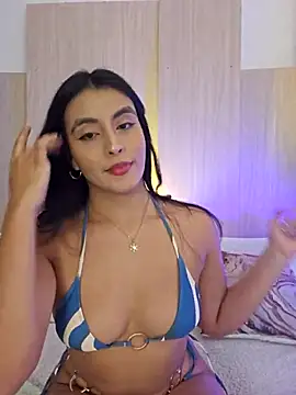 AliishaPss online show from May 8, 2026, 8:25 pm