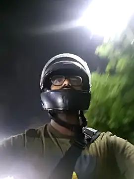 Snapshot of YoursThickDick chatting on September 30, 2025, 4:12 pm YoursThickDick online show from September 30, 2025, 4:12 pm