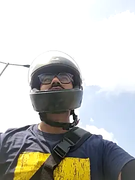 Snapshot of YoursThickDick chatting on October 3, 2025, 6:21 am YoursThickDick online show from October 3, 2025, 6:21 am