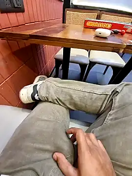 YoursThickDick online show from December 19, 2025, 9:38 am