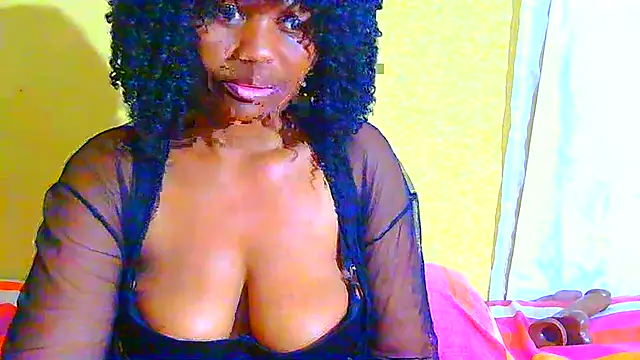 Snapshot of Augustine-Blooomxx chatting on April 6, 2026, 8:10 pm Augustine-Blooomxx online show from April 6, 2026, 8:10 pm