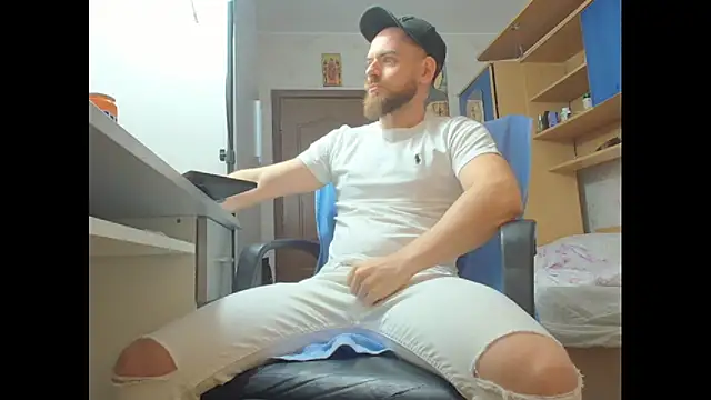 Snapshot of JaceBlaze chatting on October 2, 2025, 2:40 am JaceBlaze online show from October 2, 2025, 2:40 am