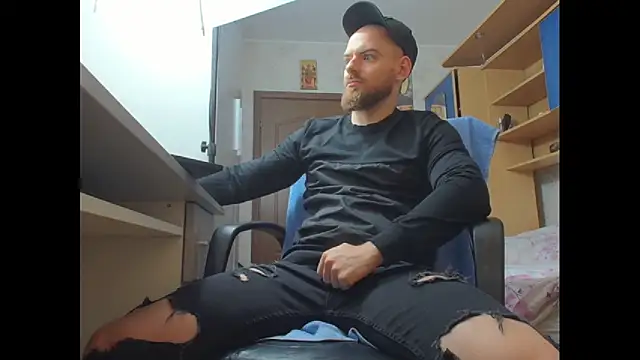 Snapshot of JaceBlaze chatting on October 11, 2025, 3:39 am JaceBlaze online show from October 11, 2025, 3:39 am