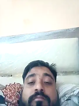 Snapshot of Raju_fuckerr chatting on October 23, 2025, 7:18 am Raju fuckerr online show from October 23, 2025, 7:18 am