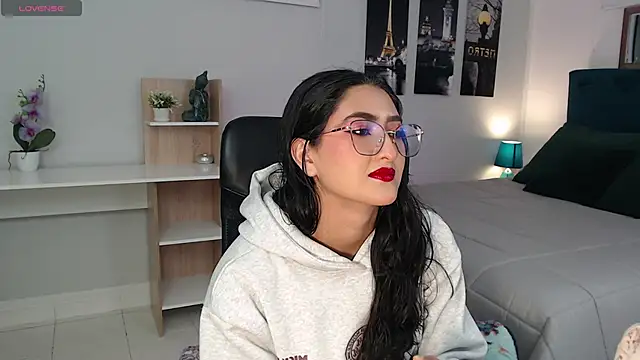 madame lottie online show from September 9, 2025, 12:37 pm