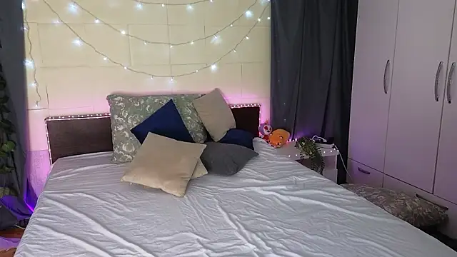 okerriella online show from March 25, 2026, 8:20 am