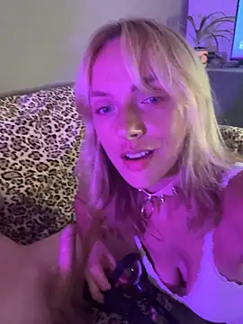 Sienna Solex online show from September 13, 2025, 2:17 pm