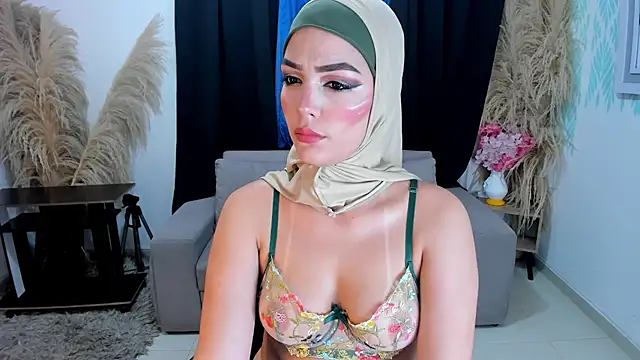Snapshot of SofiaRivera1 chatting on July 31, 2026, 7:35 pm SofiaRivera1 online show from July 31, 2026, 7:35 pm