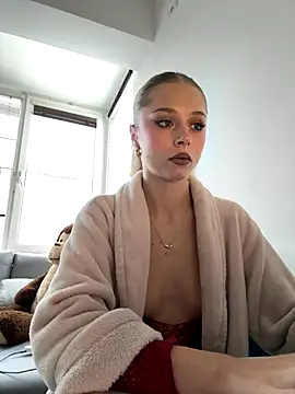 BabyAnais online show from October 5, 2025, 12:25 pm