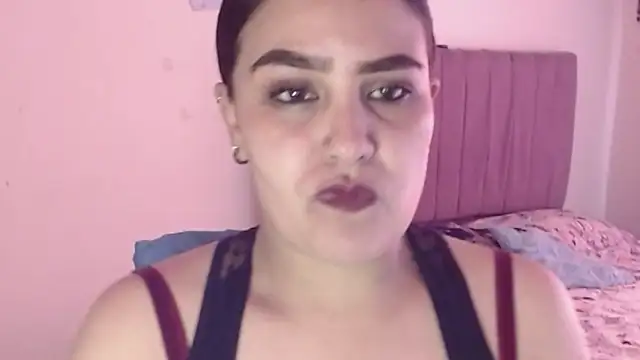 Snapshot of Salma_deep chatting on October 9, 2025, 7:23 pm Salma deep online show from October 9, 2025, 7:23 pm