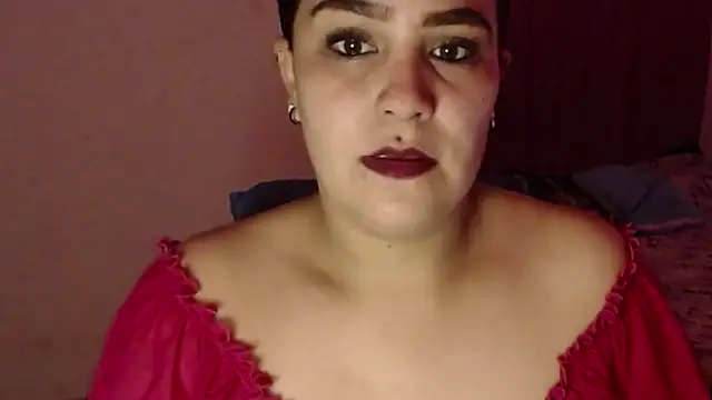 Snapshot of Salma_deep chatting on October 10, 2025, 3:33 pm Salma deep online show from October 10, 2025, 3:33 pm