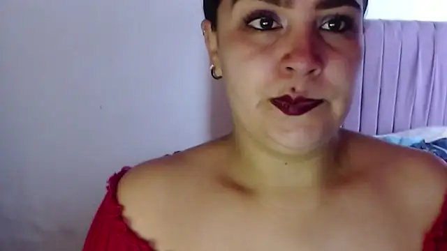 Snapshot of Salma_deep chatting on October 16, 2025, 2:07 pm Salma deep online show from October 16, 2025, 2:07 pm