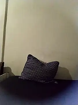 Snapshot of moroooooooo12 chatting on October 3, 2025, 5:48 am moroooooooo12 online show from October 3, 2025, 5:48 am