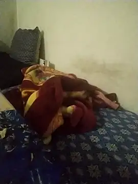 Snapshot of moroooooooo12 chatting on October 28, 2025, 5:22 am moroooooooo12 online show from October 28, 2025, 5:22 am