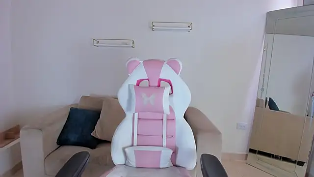 Snapshot of april_smiith chatting on October 11, 2025, 12:15 pm april smiith online show from October 11, 2025, 12:15 pm