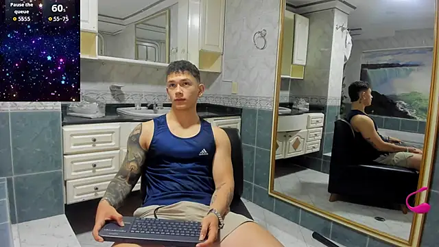 Snapshot of Thomas_moon chatting on October 7, 2025, 12:02 pm Thomas moon online show from October 7, 2025, 12:02 pm