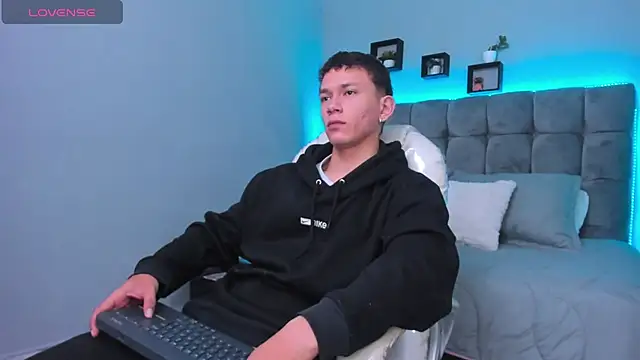 Thomas moon online show from February 4, 2026, 12:22 pm