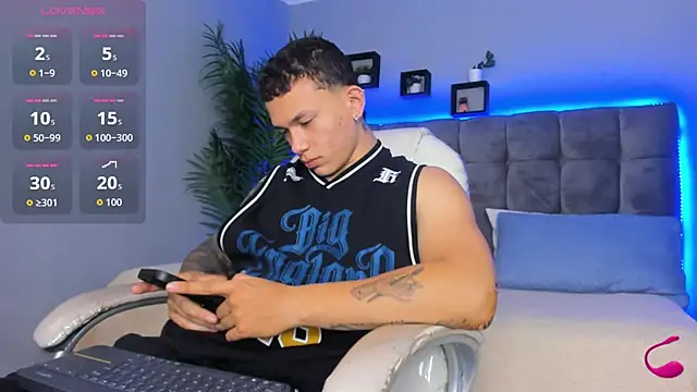 Thomas moon online show from March 16, 2026, 1:26 pm